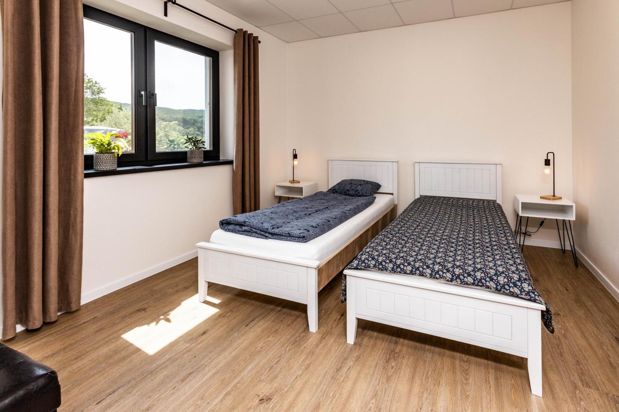 Sunny Apartment With Free Parking Zvolen Eksteriør bilde